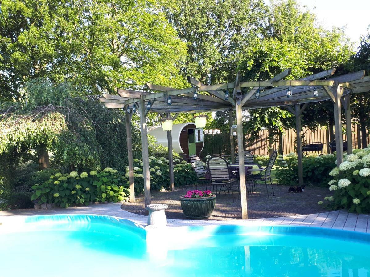 Irish Bowtop Op Het Platteland Van Huize Ouwervelden Wouwsche Plantage Luaran gambar